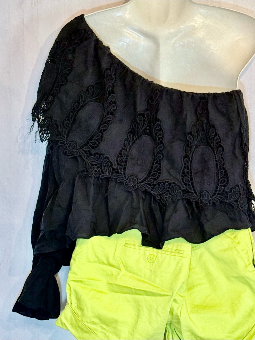 Black Ruffle Off-Shoulder Top - Picture 5 of 7